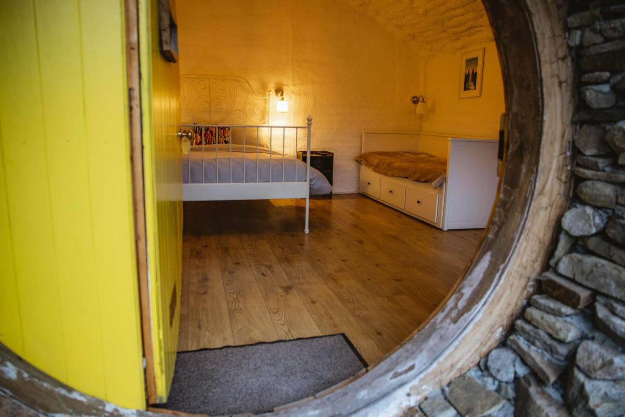 Mayo Glamping Castlebar Exteriör bild