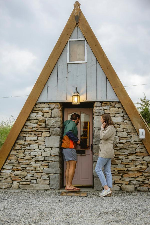 Mayo Glamping Castlebar Exteriör bild