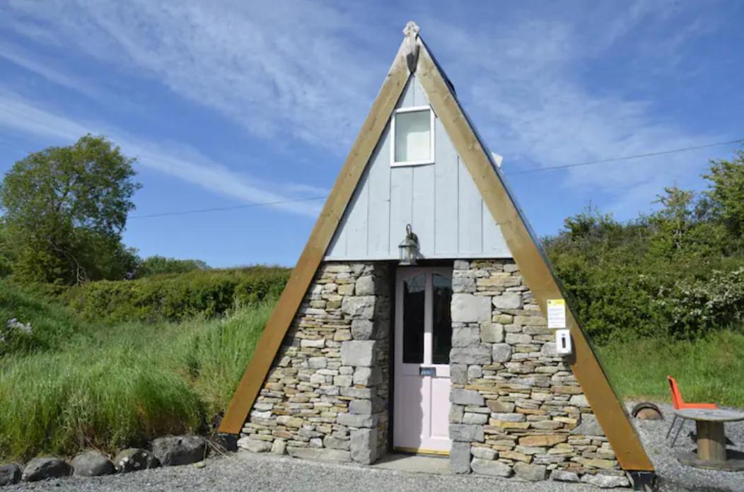 Mayo Glamping Castlebar Exteriör bild