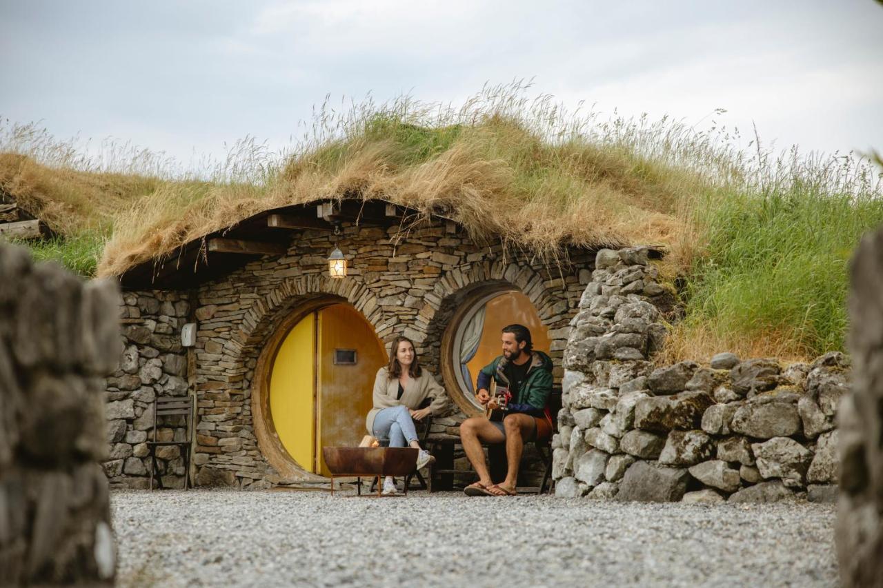 Mayo Glamping Castlebar Exteriör bild