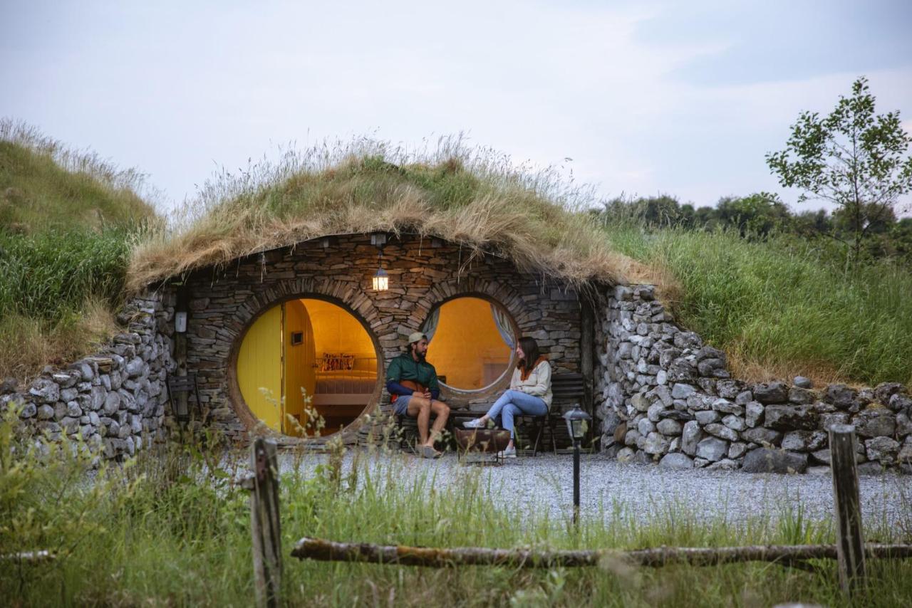 Mayo Glamping Castlebar Exteriör bild